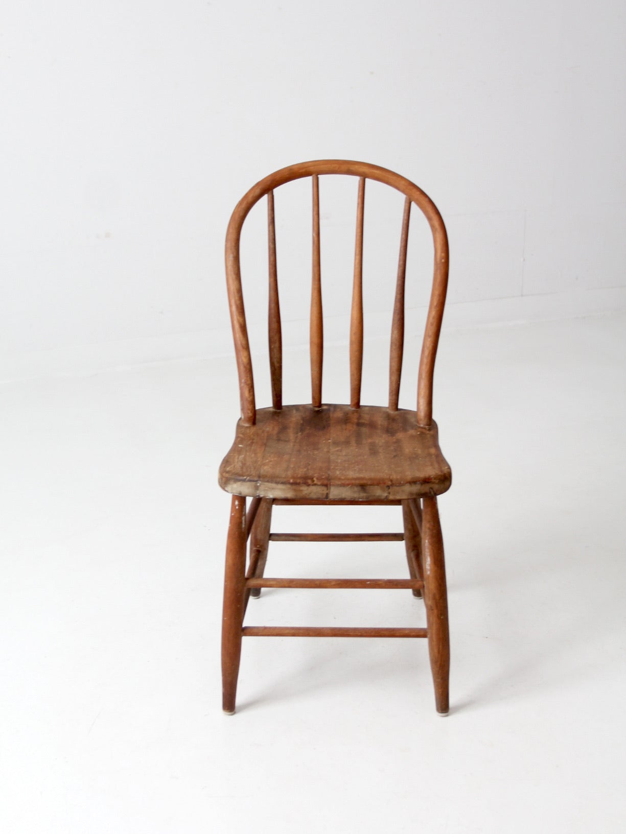 Spindle back chairs discount antique