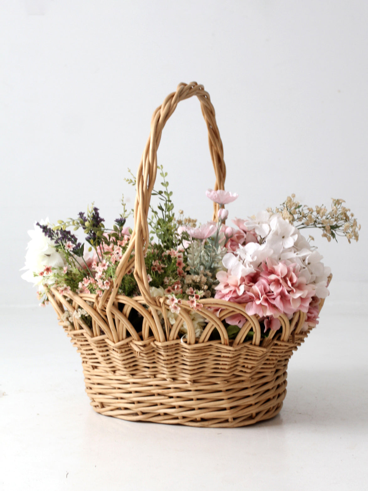 Vintage outlet basket