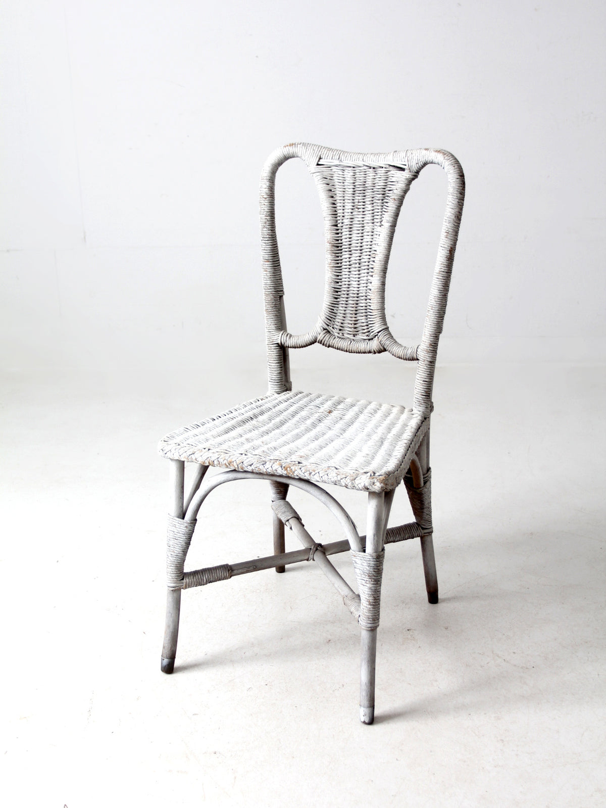 antique Midland Chair & Seating Company white wicker chair