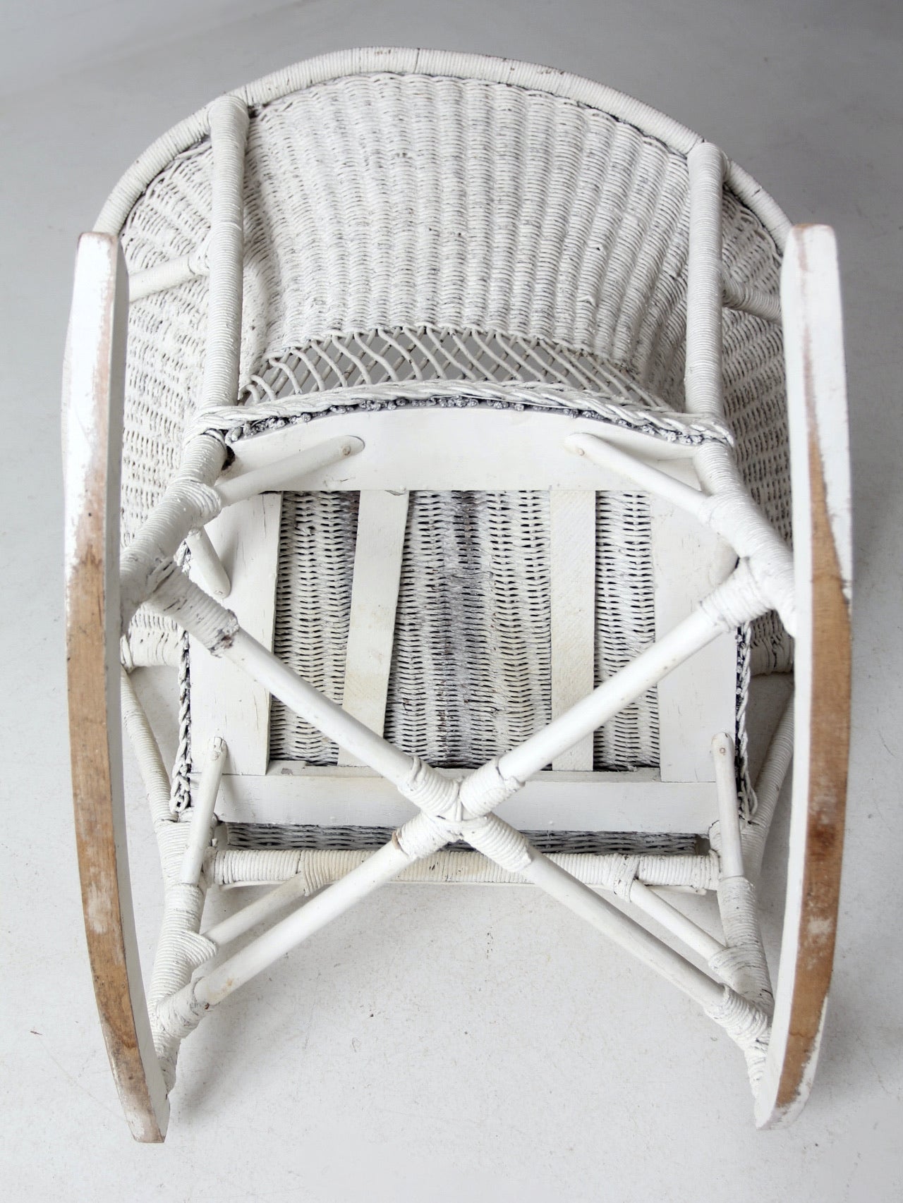 White wicker rocker fashion