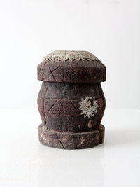 antique wooden grinding vessel