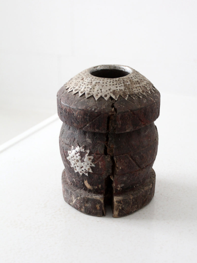 antique wooden grinding vessel