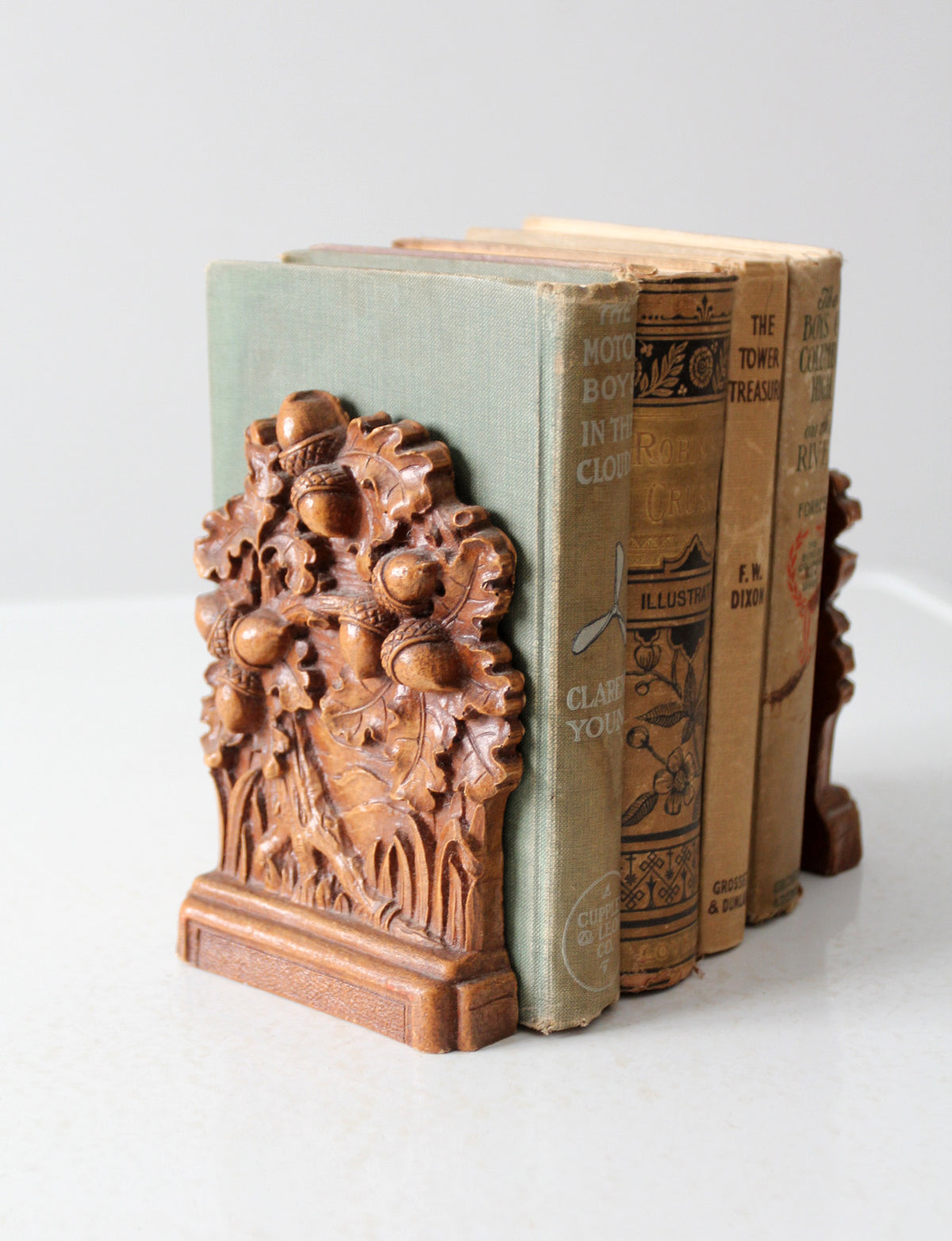 vintage Syroco style acorn bookends pair