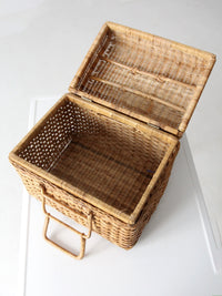 vintage woven picnic basket