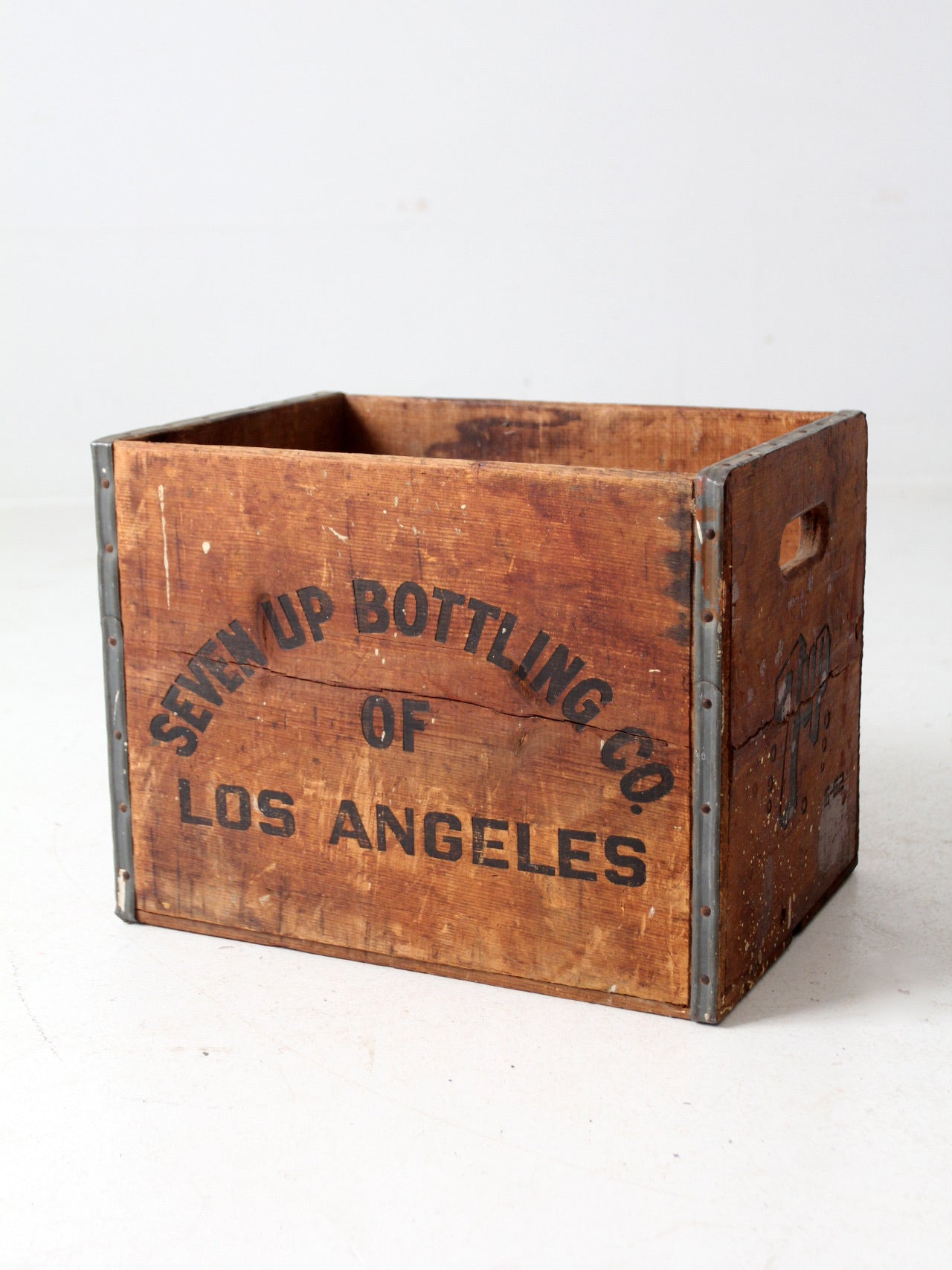 vintage 7up wood crate