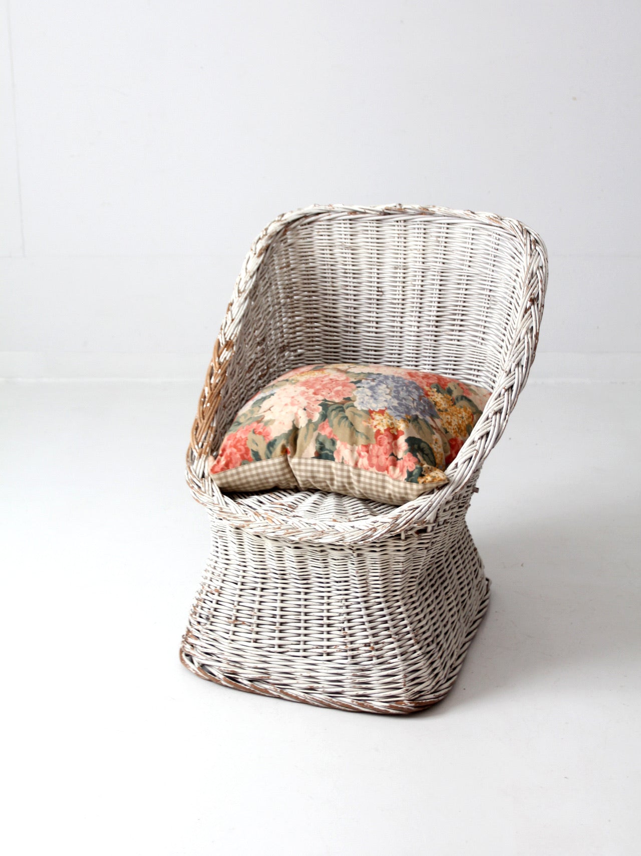 vintage white wicker bucket chair