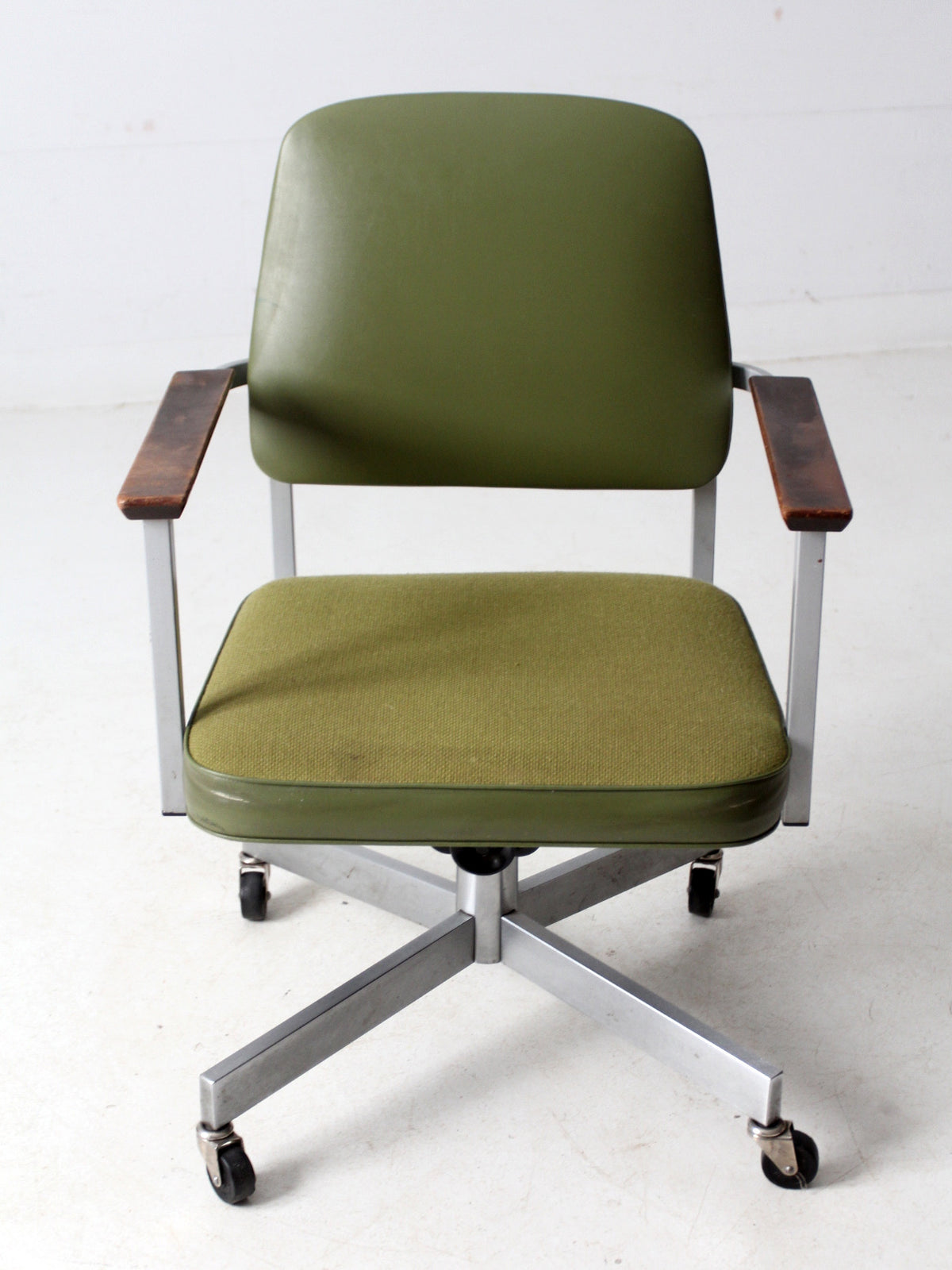 mid century United Chair Company office chair