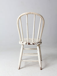 antique white spindle back chair