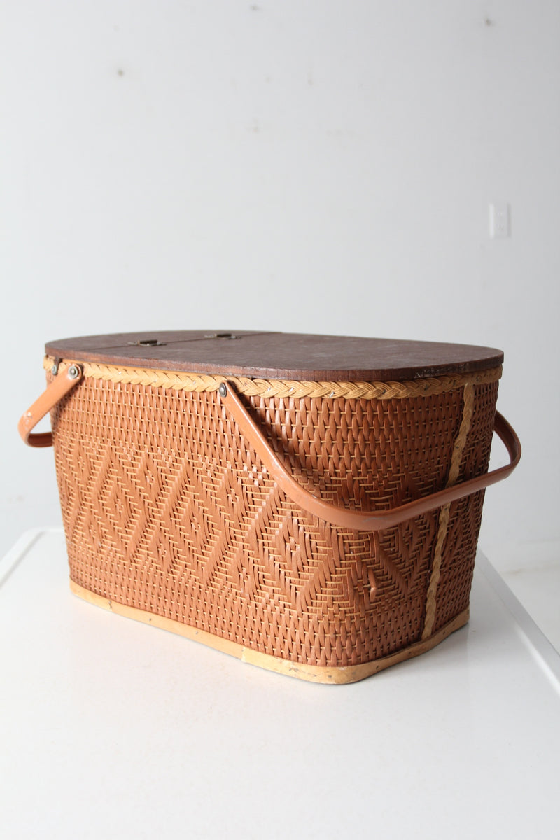 vintage picnic basket