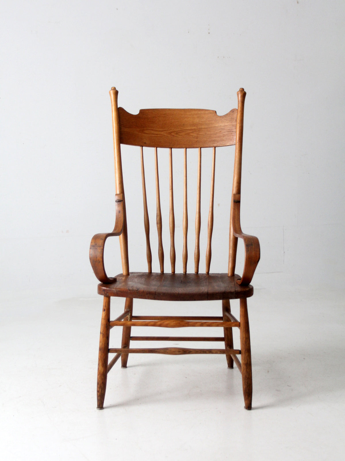 antique American Windsor arm chair