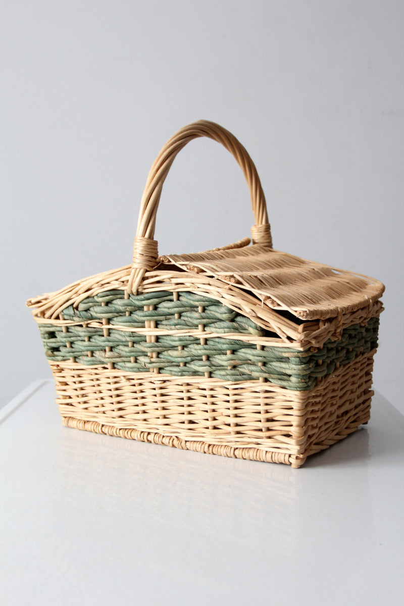 vintage wicker picnic basket