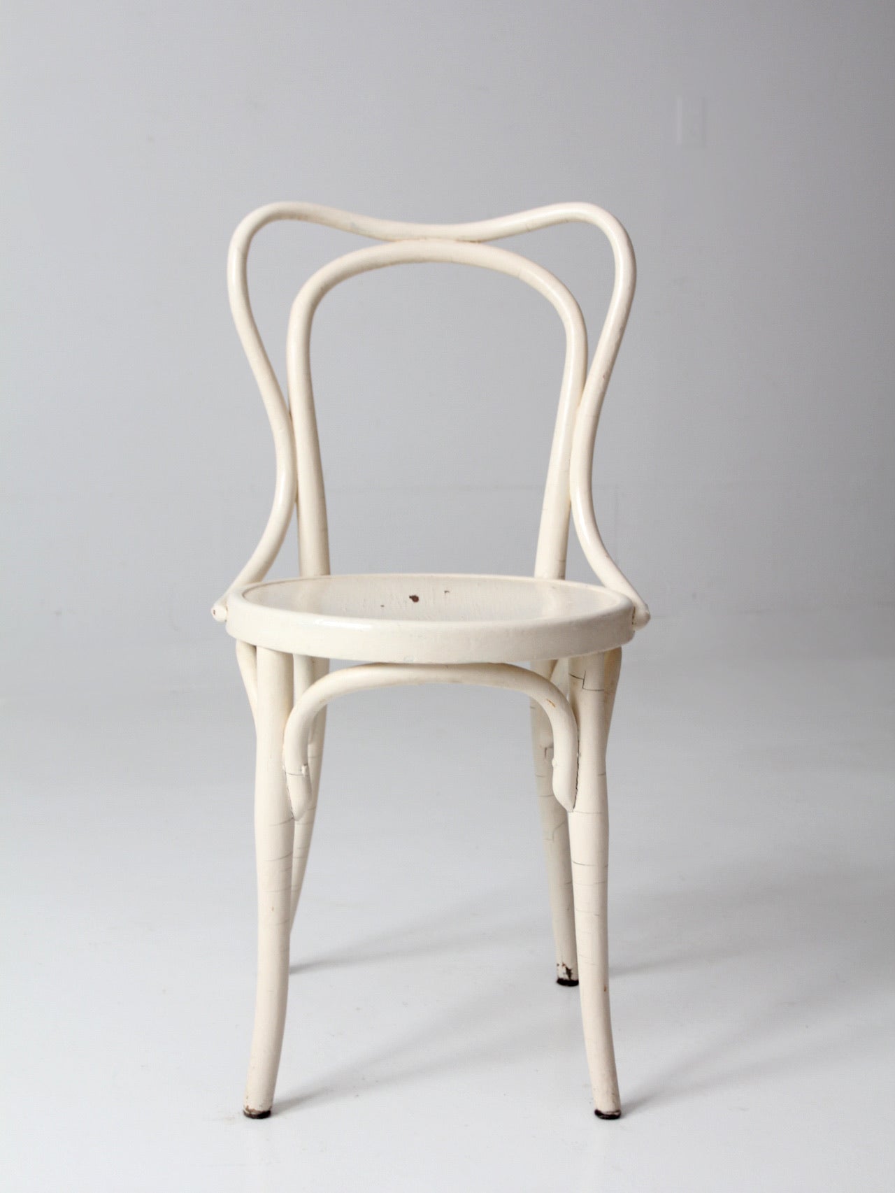 Painted best sale bentwood chairs