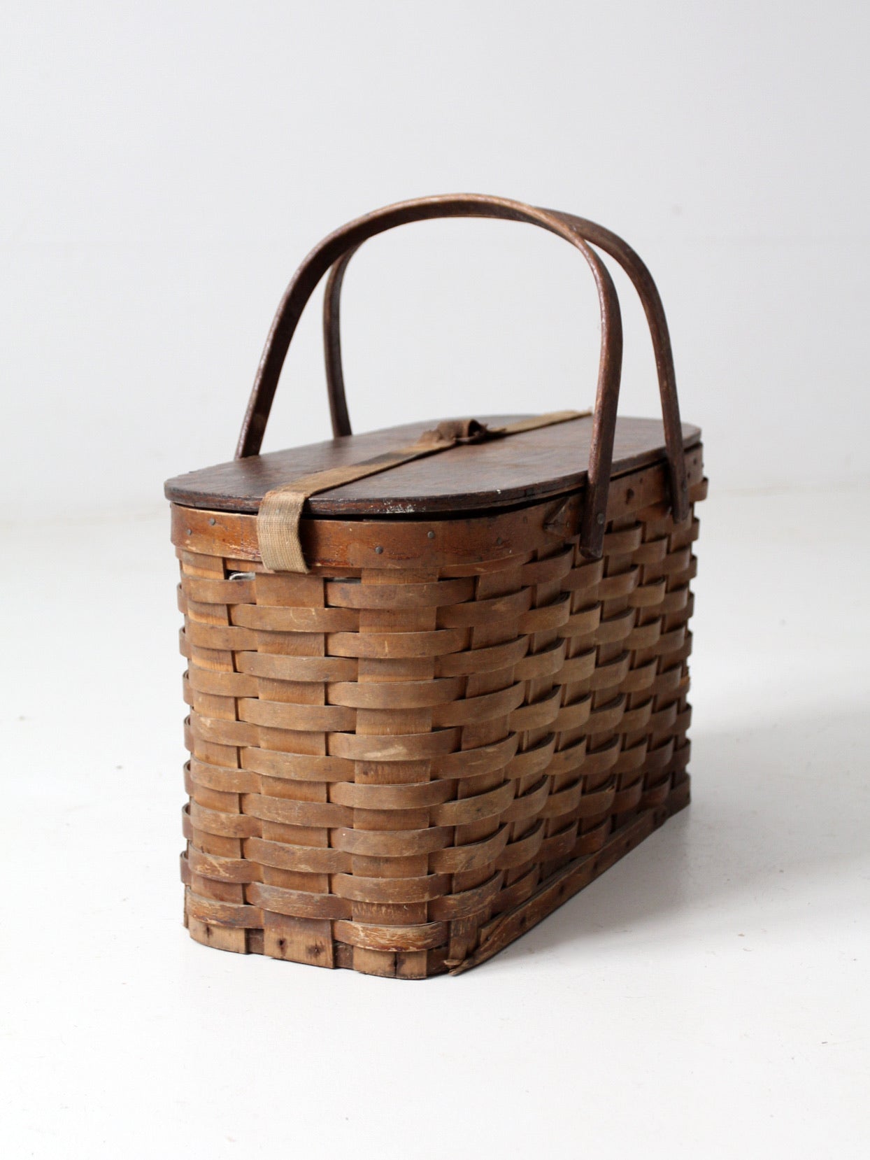 antique Hawkeye Basket insulated picnic basket – 86 Vintage