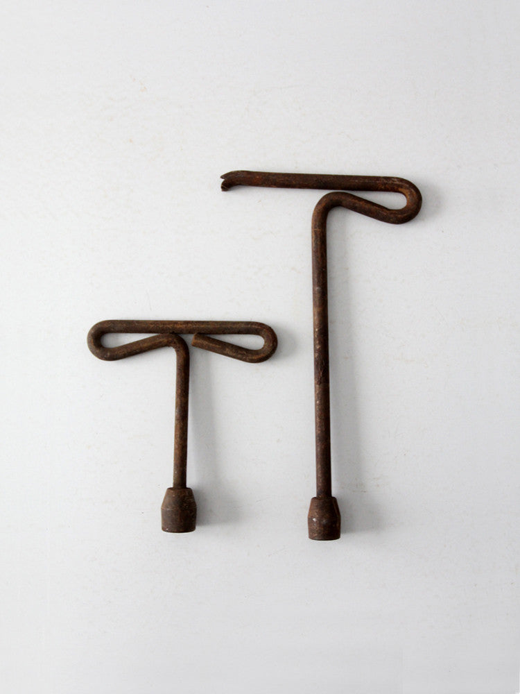 antique T wrench pair – 86 Vintage