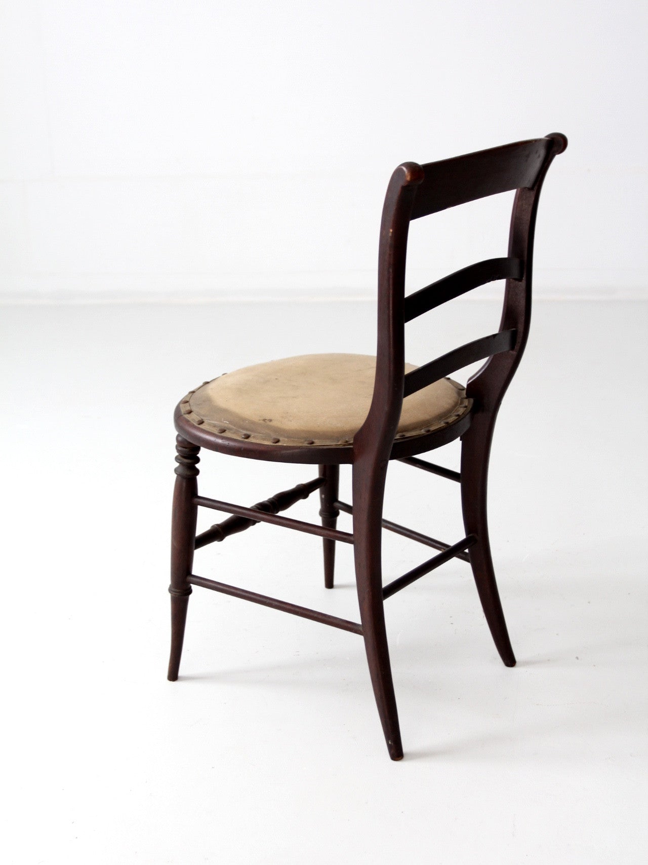 Ladder back accent online chair