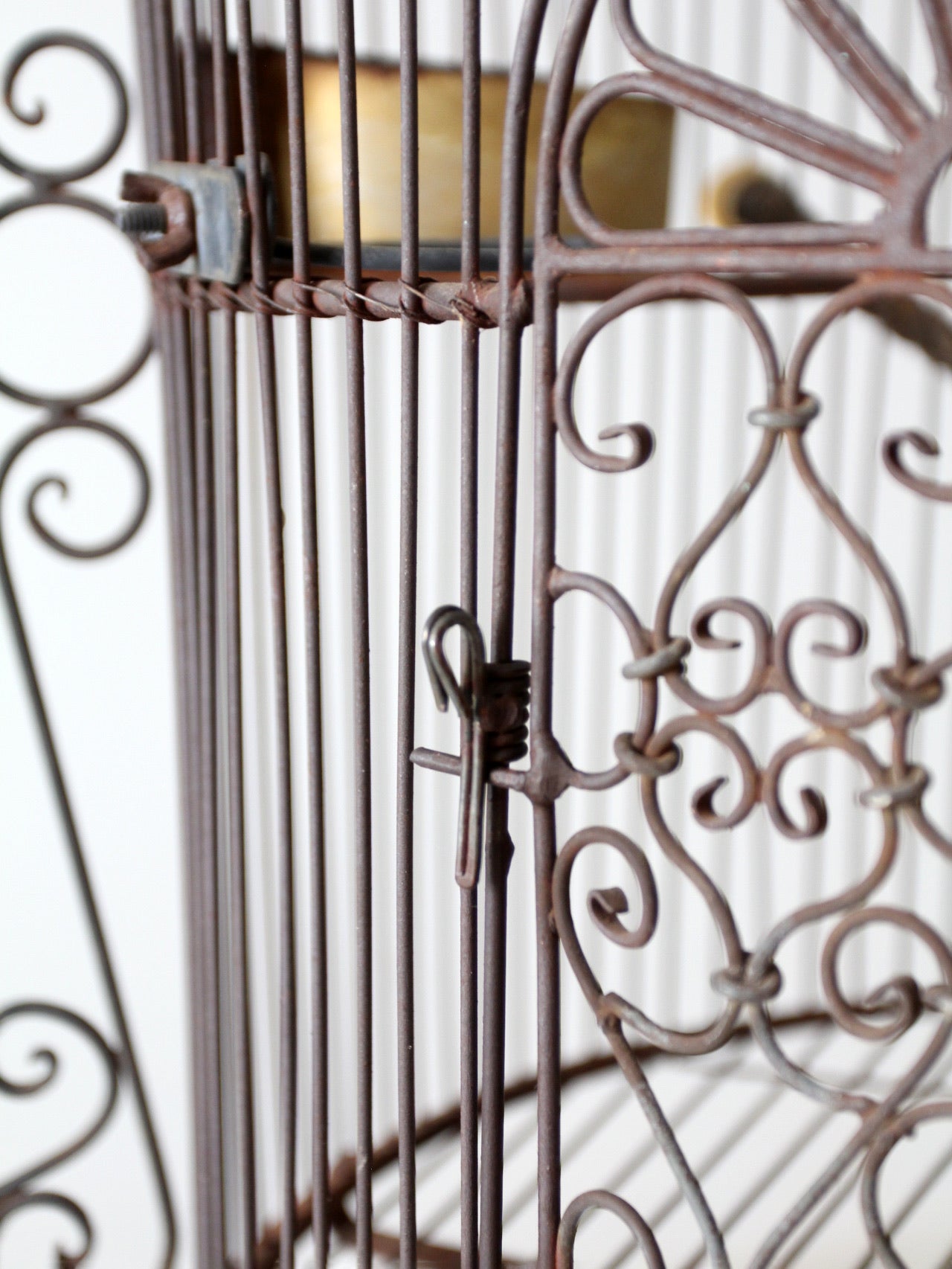 Birdcage wine online rack