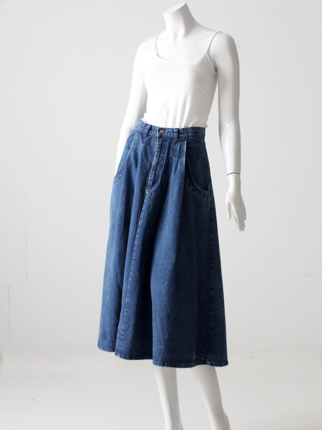 Vintage 80s High-Waist Denim Mini Skirt | www.giselaandzoe.c… |  giselaandzoe | Flickr