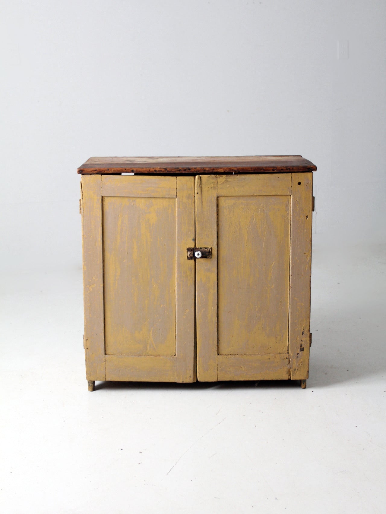 Tall on sale primitive cabinet