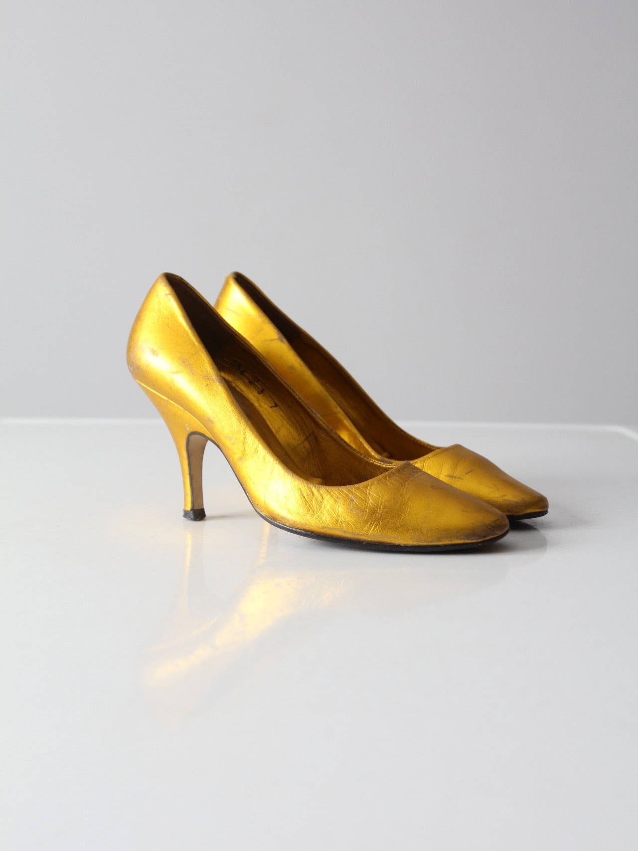 Calla Shoes | Sophia | Classic black leather heeled dress shoes