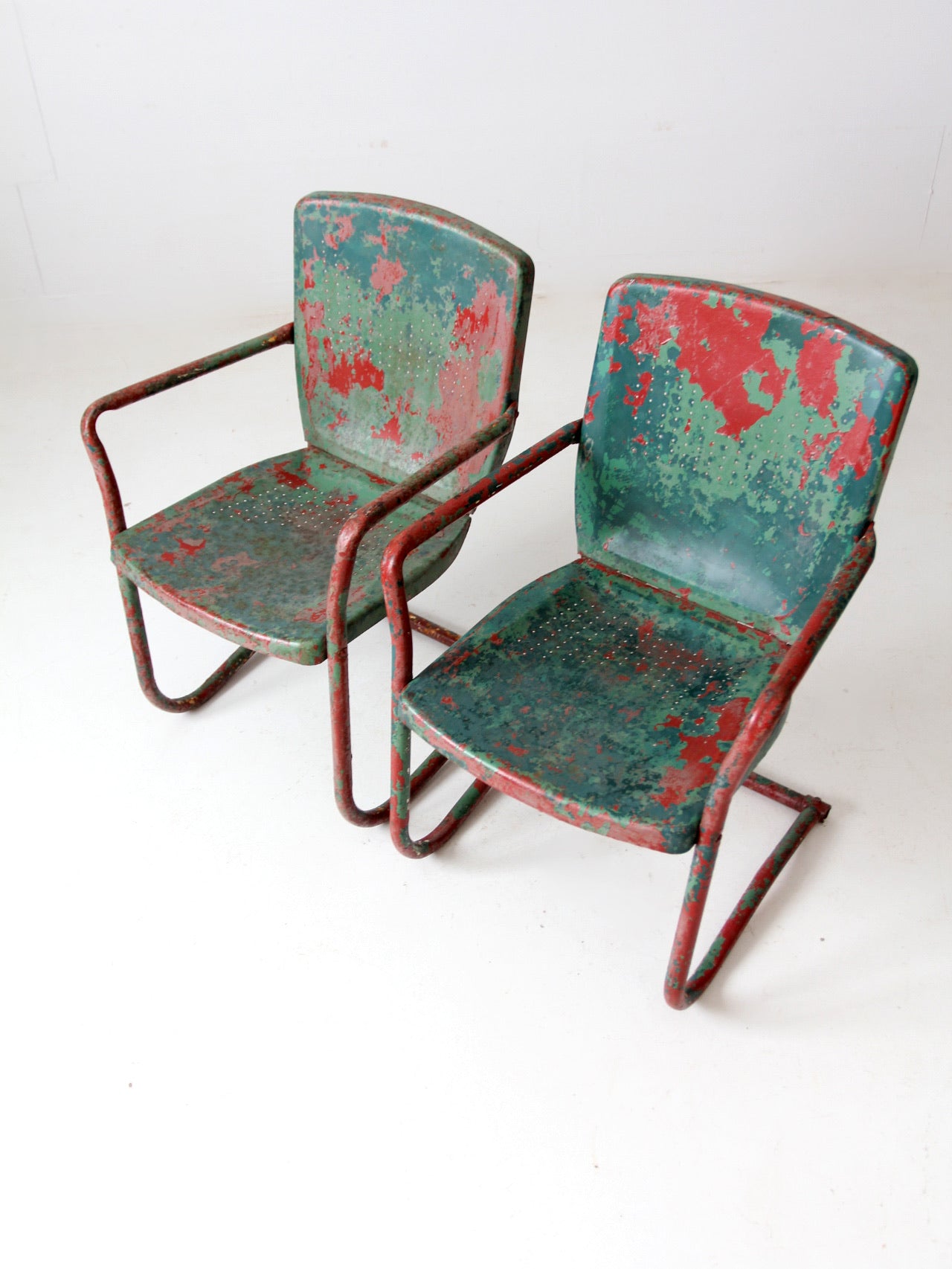 Antique metal patio online chairs