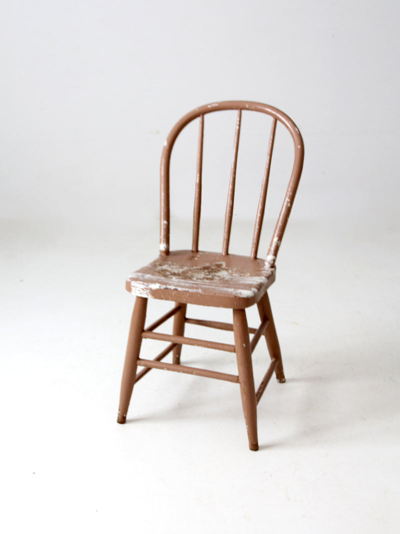 vintage spindle back Windsor chair