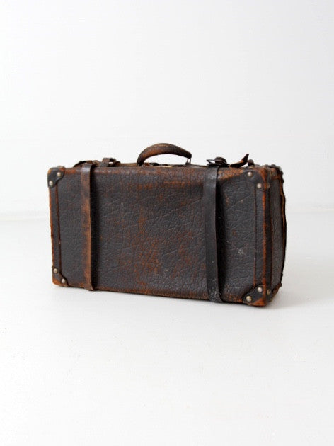 Vintage style leather suitcase hot sale