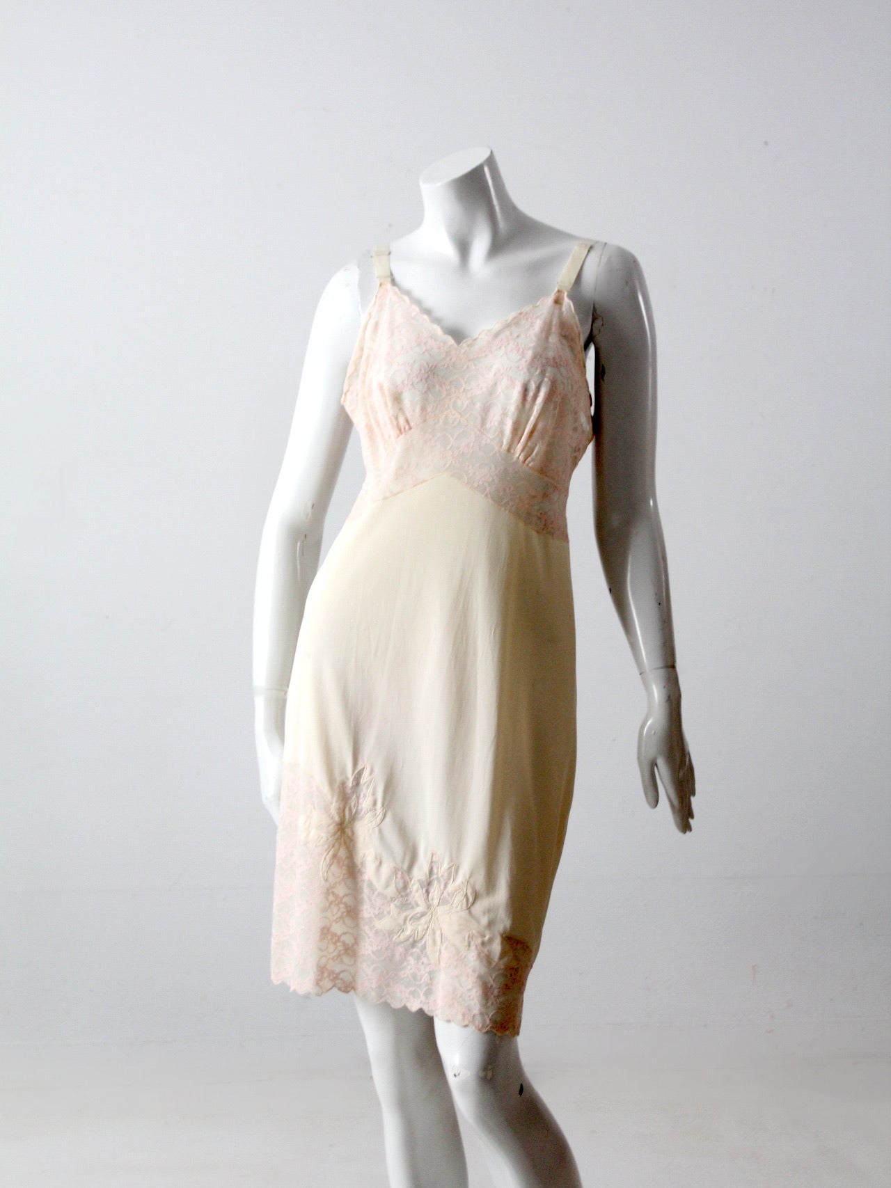 60s 2024 Peach Slip