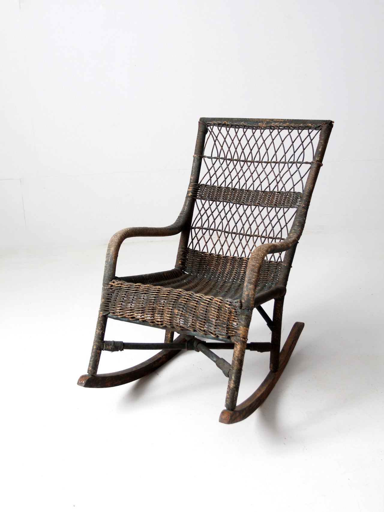 Antique wicker rocking discount chair