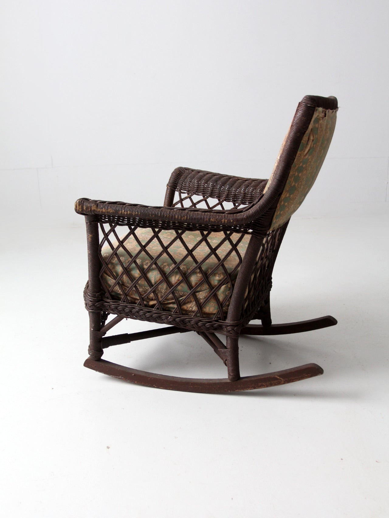 Vintage wicker rocker hot sale