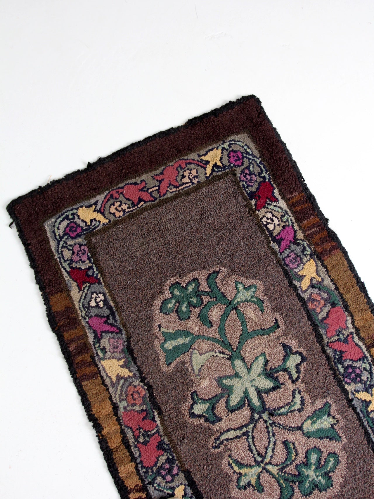 antique hooked rug – 86 Vintage